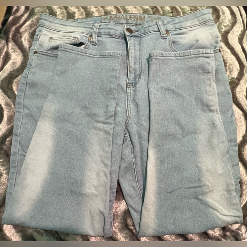 Light jeans